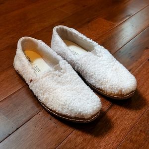 Fuzzy Tom's Shoes